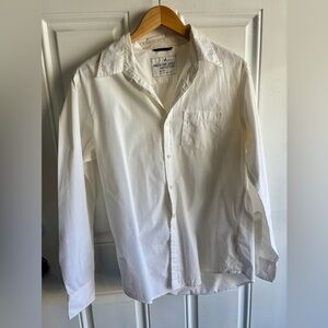 American Eagle Outfitters Vintage Fit White Cotton Button-Up Shirt M